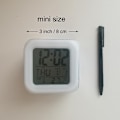 Miniatyrbillede 3 af 5: Stitch Anime LED Digital Vækkeur til Piger - Sød Størrelse, 8cm, 3 tommer, 7 Farver Skifter, Temperatur, Perfekt til Pigers Soveværelse(13)-Perfet 39