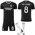 Pikkukuva 1 / 2: 25-26 Real Madrid Lasten Aikuisten Musta Jalkapalloharjoittelu Jersey Setti (Sisältää Sukat)- Perfet No.8 VALVERDE XXL