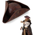 Pikkukuva 1 / 2: Merirosvohattu aikuisille Halloween-hatut aikuisille Colonial Style Tricorn-hattu sopiva kirsikka - täydellinen