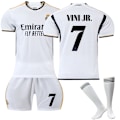 Miniatyrbillede 2 af 3: 2023-2024 Real Madrid Hjemmefodboldtrøje til børn Vinicius nr. 7 VINI JR - Perfet 26