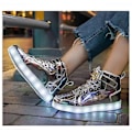 Miniatyrbillede 3 af 5: Højtop-sneakers til mænd og kvinder, lysende sko, børnesko med LED-lys, spejlskinnende læderpaneler, store størrelser 25-46 - perfekt White 28-Foot length 19.0cm