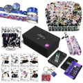 Pikkukuva 1 / 4: Stray Kids Uusi albumi Maxident- set Kpop-tuotekuvakortit kaulanauha-avaimenperä Lahjat Skz-faneille - Perfet B