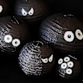 Miniatyrbilde 5 av 5: 12 stk Papirlykter Multifargede Dekorative Runde Papirlykter for Festivalfest Jubileum med 4 Størrelser - Perfekt Black