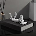Miniatyrbillede 3 af 5: Nordisk Læsestatue Resin Figurer Skrivebordsindretning Skulptur Moderne Kunst Ornament Hjemmekontor Indretning - Perfekt Black D