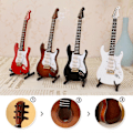 Miniatyrbilde 2 av 4: Miniatyr-replika av ornamentale gitarer Mini klassisk gitar/elektrisk gitarmodell Julepynt-Perfekt Blue Classical Guitar