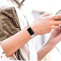 Pikkukuva 4 / 5: Premium-nahkainen säädettävä ranneke Fitbit Charge 6/5:lle - Täydellinen Pink gold Fitbit Charge 6