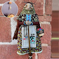 Miniatyrbild 2 av 5: Lyckobringande Kökshäxa Docka, Magiskt Broderade Gosedjur, Samlarobjekt Hängande Heminredning Folkkonst Gåva - Perfekt C