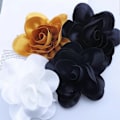 Miniatyrbilde 4 av 5: Formell anledning corsage fransk stor rose sateng stoff brud brudgom bryllup corsage dansefest perfekt Red