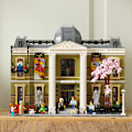 Pikkukuva 4 / 11: LEGO Icons 10326  - Luonnontieteellinen museo