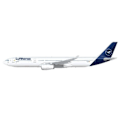 Pikkukuva 1 / 11: Revell Airbus A330-300 - Lufthansa 'Uusi Livery' 1:144