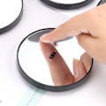 Miniatyrbild 2 av 6: Hög förstoring Förstorande sminkspegel Sugkoppsspegel 5X 5X