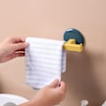 Miniatyrbild 2 av 6: Rostfritt Multifunktionellt Självhäftande Handduksställ för Badrum - Elegant Plastdesign