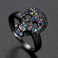 Miniatyrbild 1 av 4: Punk färgglada skelett Devil Ring Skull Face Iced Ringar