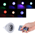 Miniatyrbillede 1 af 5: MR16 3W RGB LED Farveskiftende Pære med Fjernbetjening til Hjemme- og Bar Brug, 12V-24V