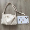 Miniatyrbild 8 av 10: Axelväskor Messenger Bag RÖD red