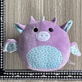 Pikkukuva 2 / 2: Xbi - Squishmallow Pehmolelu Eläin Tyyny Yksisarvinen Pöllö Elefantti 20cm flying cow
