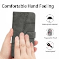 Miniatyrbillede 5 af 5: Retro PU læder wallet cover til Iphone 15 Pro - Hudvenlige linjer præget telefoncover med stativ Grey