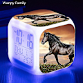 Miniatyrbild 1 av 5: Running Horse Väckarklocka 7 Färg Glödande Led Digital Väckarklocka Barnleksaker Multifunktion Lysande Färgbyte Klockor Reloj White