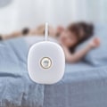 Miniatyrbillede 2 af 4: Vibrationsvækkeur LED Digitalure 10 Minutters Snooze Multifunktionel Bip Vækning Til Hørehæmmede Beskyttelse Under Pude Soveværelse White