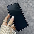 Miniatyrbillede 5 af 5: Magnetisk etui til iPhone 16 med fjertekstur, bling og glitrende TPU+PC-telefoncover Multicolor Style B