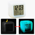 Miniatyrbillede 2 af 5: LED Digital Vækkeur Mini Skrivebords Cube Ur Med Farverige Lys Flere Tilstande Multifunktionelt Glød Skrivebordsur Batteridrevet (y-c-2)