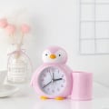 Miniatyrbild 5 av 5: Barnväckarklocka, Penguin Pennhållare, Väckarklocka, Skrivbordsklocka, Bedside Timer, Väckarklocka, Studentpresent -rosa