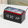 Miniatyrbild 2 av 2: Träväckarklocka Trehastighetsdimrande väckarklocka med trådlös laddningsfunktion Väckarklocka Trä LED-klocka