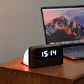 Pikkukuva 5 / 5: Puinen kirjalampun USB:llä ja herätyskellolla, LED-paperilamppu yövalo kotiin ja toimistoon brown