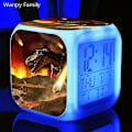 Miniatyrbild 1 av 5: Tyrannosaurus Dinosaurie Väckarklocka 7 färgbyte Multifunktions väckningstimer Barnrum Lysande elektronisk watch Present till barn Purple