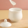 Miniatyrbillede 8 af 8: Keramisk Sukkerskål, Hvid Porcelæn Sukkerkrukke med låg og Ske