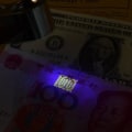 Miniatyrbild 5 av 5: Juvelerare Lupp 40X Förstoring Metall Fällbar Lupp med LED &