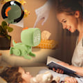 Miniatyrbild 5 av 5: Digital väckarklocka för barn, tre alarm, dinosaurieväckarklocka med varierbar form, snooze, nattlampa med timer, grön