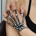 Pikkukuva 6 / 8: Steam Punk Rannekoru Gothic Hand Skull Skeleton Säädettävä Silver