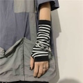 Miniatyrbilde 5 av 5: Anime Glove Cosplay Darkly Mitten Oversleeve Sun Block Keep Wa A7