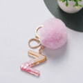 Miniatyrbilde 7 av 8: e Nøkkelring Rosa Pompom Ball 26 Bokstav Nøkkelring Resin Nøkkelringer L