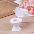 Pikkukuva 3 / 9: Nukkekodin kalusteet Vintage Kylpyhuone-WC Miniatyyrilelut