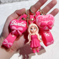 Pikkukuva 3 / 8: Vaaleanpunainen Barbie-avainnippu nukkeriipus Love Key Ring case A