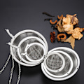 Miniatyrbillede 8 af 8: Rustfri Tea Infuser Sphere Locking Spice Tea Ball Strainer Me M