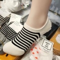 Pikkukuva 8 / 8: Raidalliset Invisible Socks Yksinkertainen ja monipuolinen College Combed Cot A3
