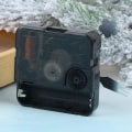 Miniatyrbilde 4 av 8: e Quartz Clock Movement Kit Spindel Mekanisme Deler Blomster Folk