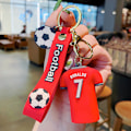 Pikkukuva 6 / 8: Jalkapallojersey-avaimenperä sarjakuva ja nuken avaimenperä Creative Fashio A3