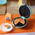 Miniatyrbild 4 av 8: Dockskåp Kökstillbehör 1:12 Mini Waffle Brödrost Set Mod Blue