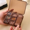 Miniatyrbild 5 av 8: 7Grids Pill Box Tablett Behållare Organizer Case Medicin White