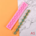 Miniatyrbilde 7 av 8: Lang stripe blonder silikonform bryllup fondant kake kant Suga A2