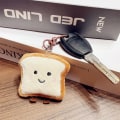 Pikkukuva 3 / 8: Toast Bread Avaimenperä Cartoon Pehmo Doll Riipus avaimenperä Char