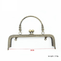 Miniatyrbilde 4 av 8: 20CM firkantet preging håndledd Metall kyss lås ramme for vesker Flo A4