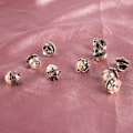 Pikkukuva 8 / 8: 10 kpl nappirintaneulasetti, set helmi strassit pin coat cot A6