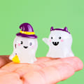 Miniatyrbilde 7 av 8: Morsom glødende mini harpiks spøkelsesgresskar statue Halloween-dekorasjon A4