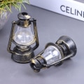 Miniatyrbilde 5 av 5: Dukkehus Mini Glødende parafinlampe Vegglys LED-belysning