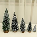 Miniatyrbilde 2 av 7: Mini Juletre Pine Flocking Stained White Cedar Desktop 10CM